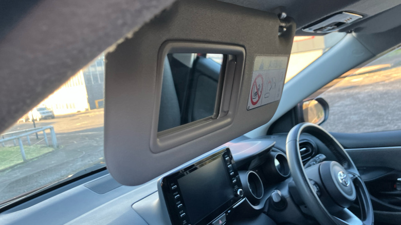 Toyota Yaris 1.5 Hybrid Design 5dr CVT Hybrid Hatchback